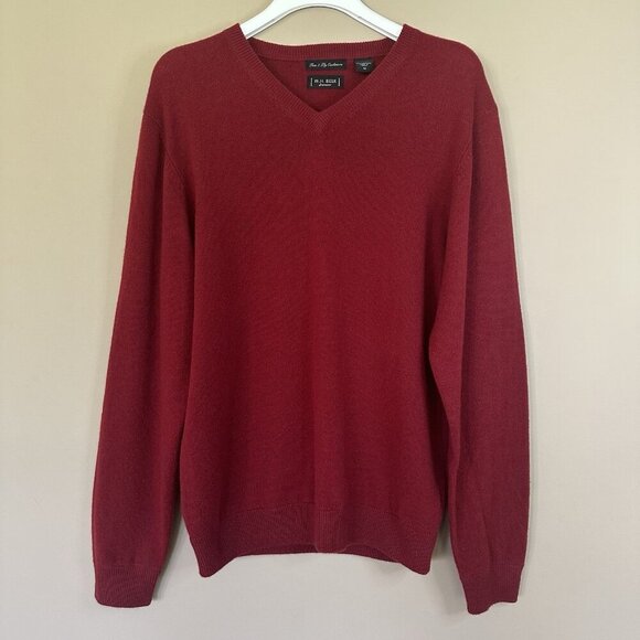 WH Belk 100% Cashmere Sweater Men M Maroon Red Fine 2 Ply Preppy VNeck Old Money - Picture 1 of 7